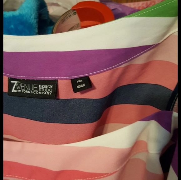 Cold Shoulder Ruffle Sleeve Blouse - Picture 3 of 4